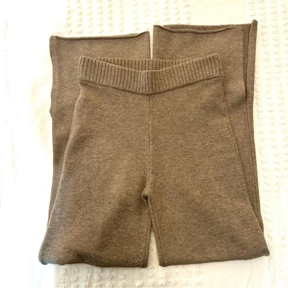 Gilly Hicks Women’s Taupe Brown Sweater Knit Straight Leg with Side Vent Pants - Picture 1 of 8